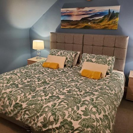 Carvetii - Mayhaven House - Tranquil Cul-De-Sac - 2 Bedrooms, Sleeps 4 Guests Данфермлін Екстер'єр фото