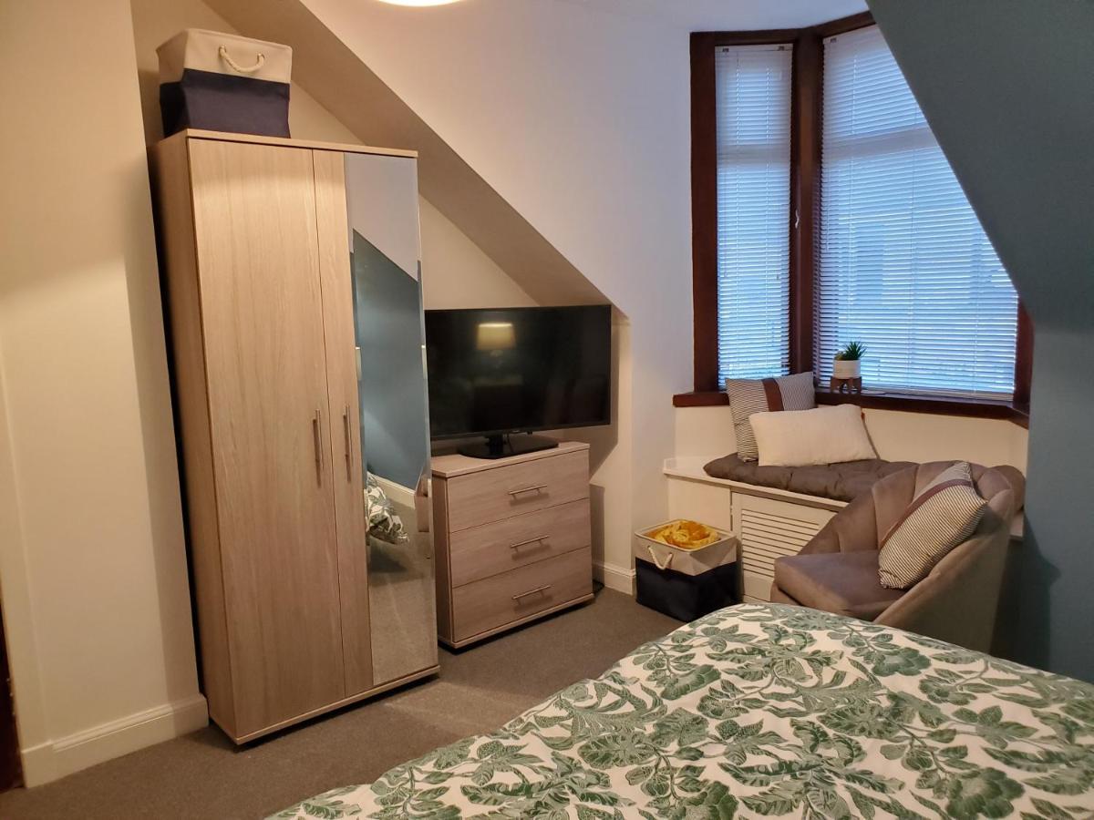 Carvetii - Mayhaven House - Tranquil Cul-De-Sac - 2 Bedrooms, Sleeps 4 Guests Данфермлін Екстер'єр фото